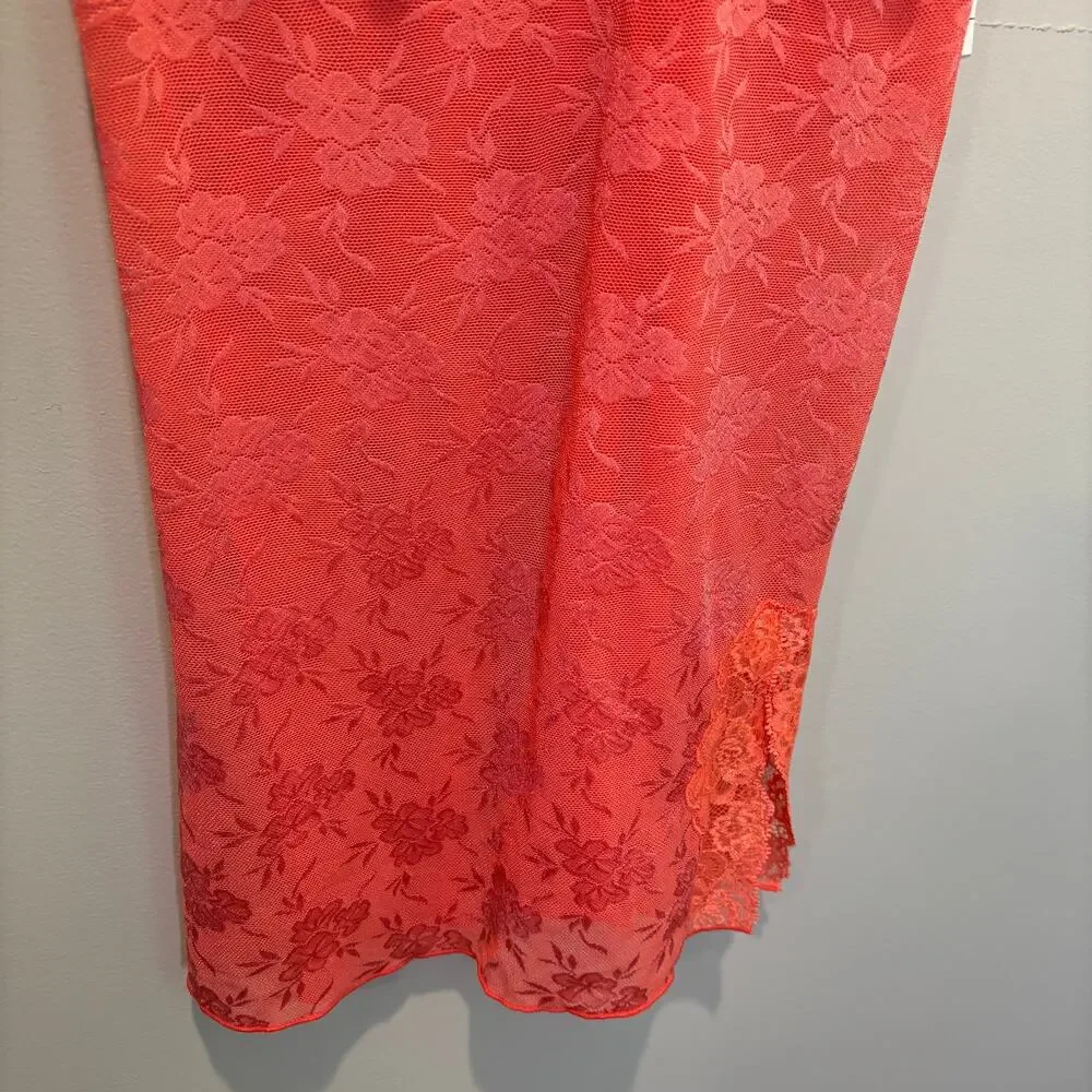 Cinema Etoile Seductive Wear Coral Floral Lace Nightgown - size Medium
